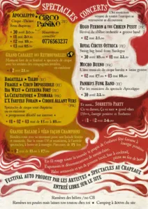 Plakat mit detailliertem Festivalprogramm, inklusive Vorstellungszeiten, Konzerten und Aktivitäten. Strukturierte Präsentation der Künstlergruppen, Konzerte, des Kabaretts, der Fahrradtour und praktischer Informationen wie freier Eintritt und Campingmögli