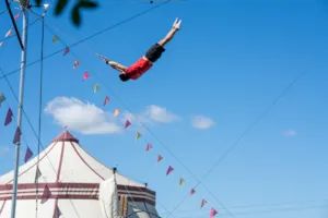 Grote vliegende trapeze in Zuid-Frankrijk